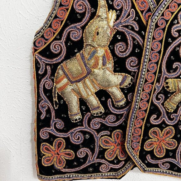 VTG Hippie Opulent Beaded Embroidered Tribal India Vest Puffed 3-D Elephants M - Picture 2 of 9